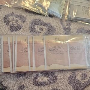 Farmhouse Fresh Skincare- 12 Samples Golden Moon Dip Iridescent Illuminator